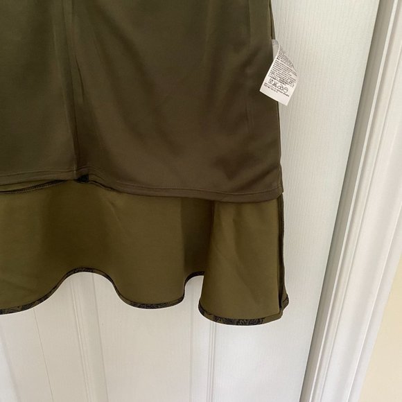 Pretty Paisley Dress - Picture 10 of 11